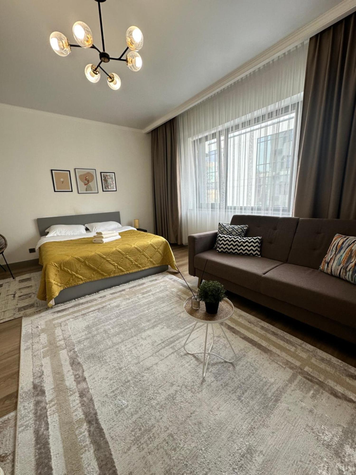 Студия В Теплых Тонах, Эксклюзив Almaty Exterior photo